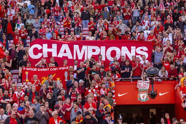 瓦伦西亚迎英超关键赛，国际比赛日刷新队史纪录，压力陡增，轮换策略成焦点的简单介绍